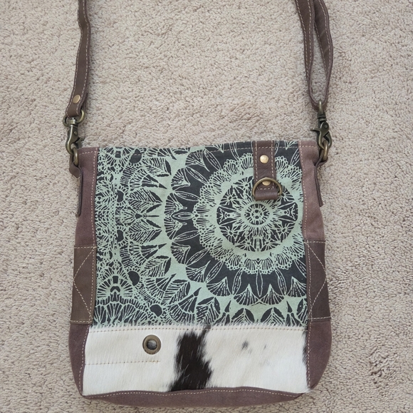 Myra Bag Verdant Shoulder Bag - Picture 2 of 6